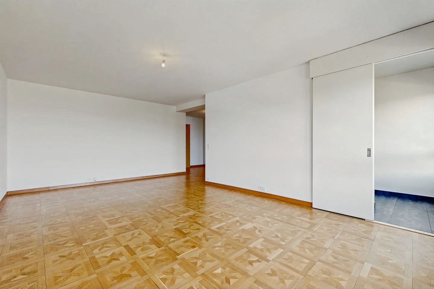 Appartement lumineux avec vue sur le lac - Photo 3 sur 11