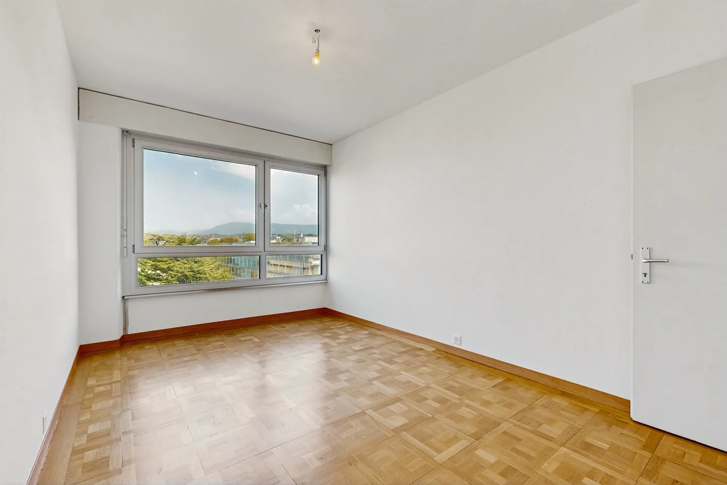 Appartement lumineux avec vue sur le lac - Photo 9 sur 11