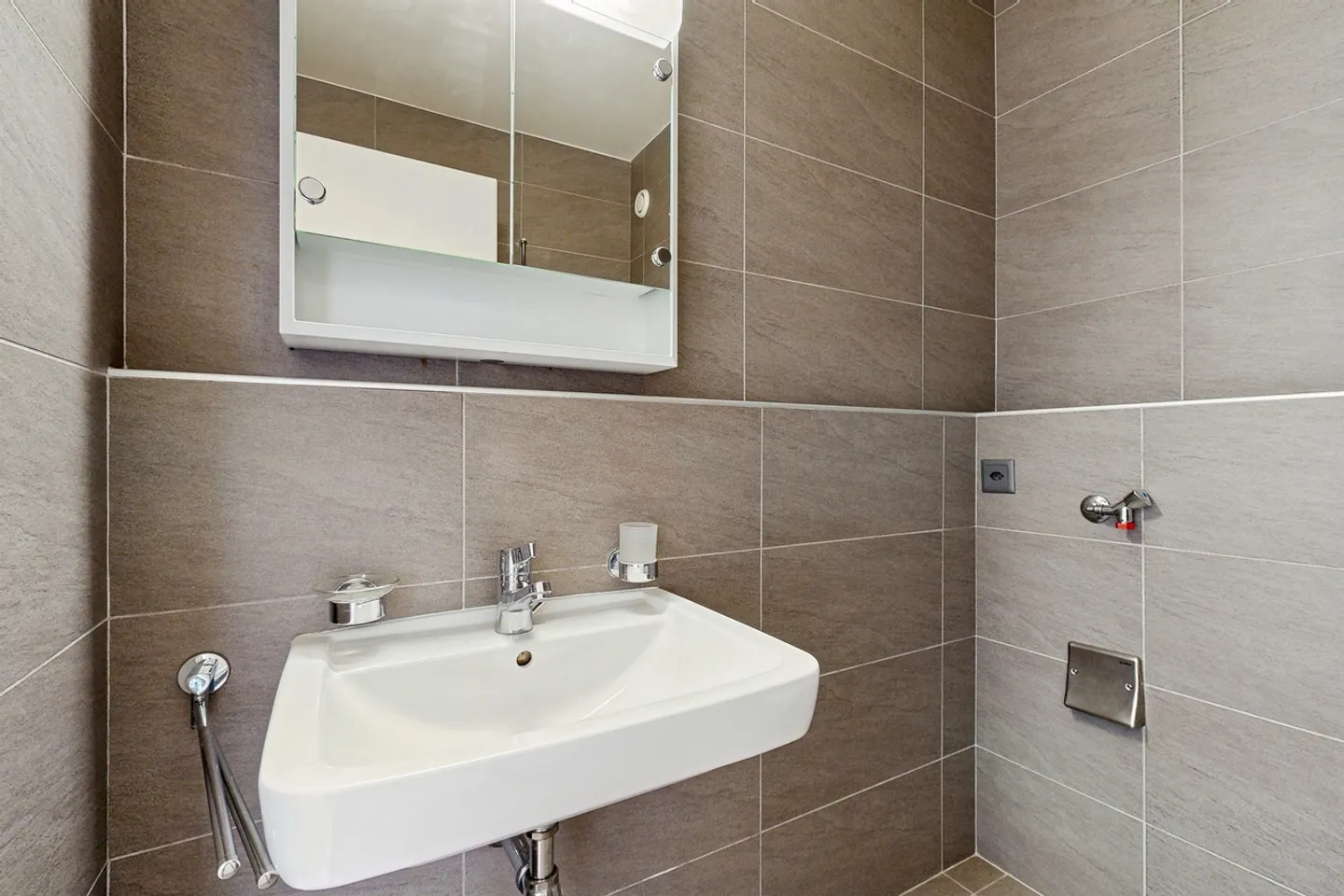 Appartement lumineux avec vue sur le lac - Photo 10 sur 11