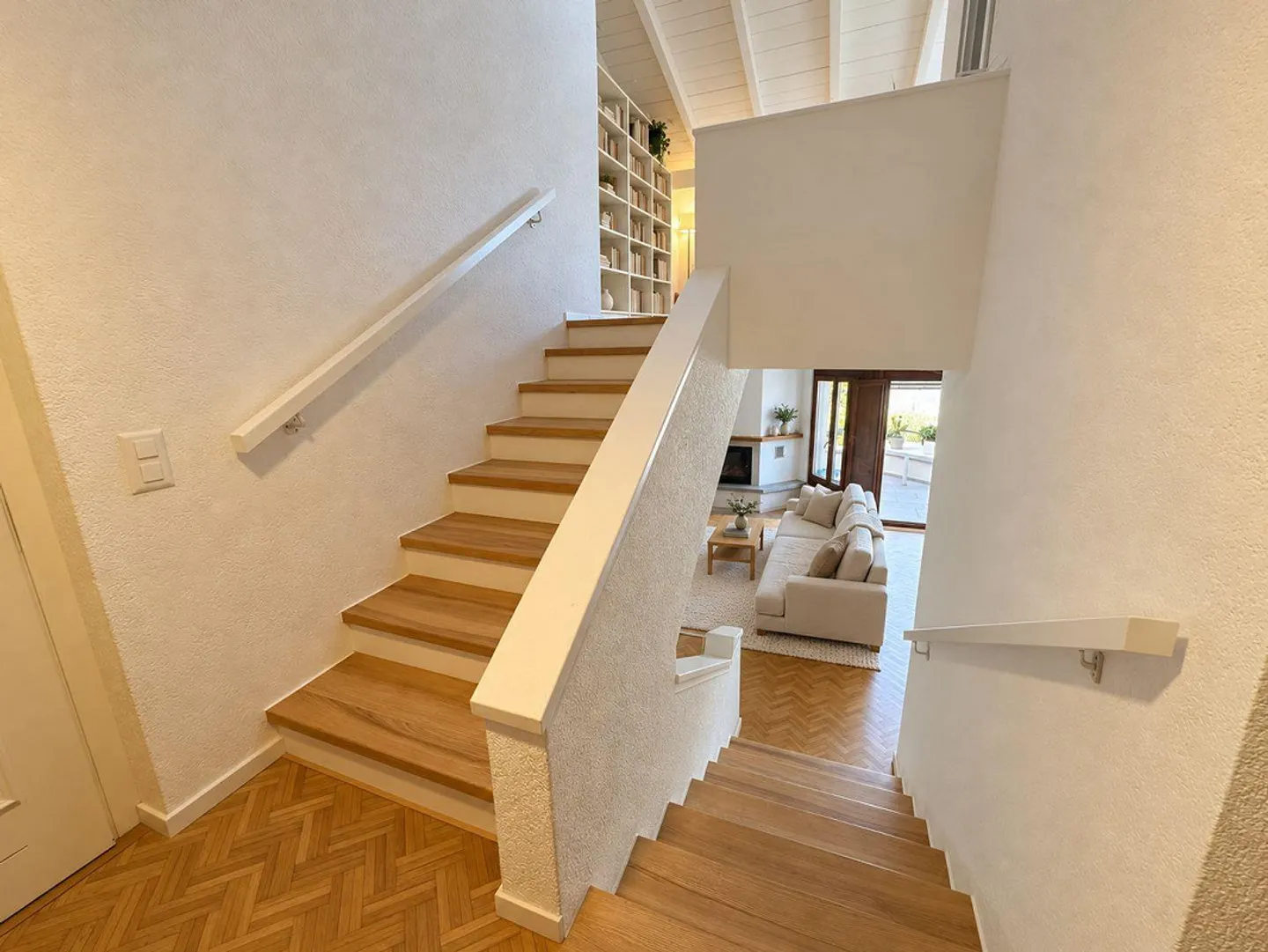 Renoviertes Reihenhaus mit Panoramaterrasse und privatem Garten am See - Foto 10 von 21