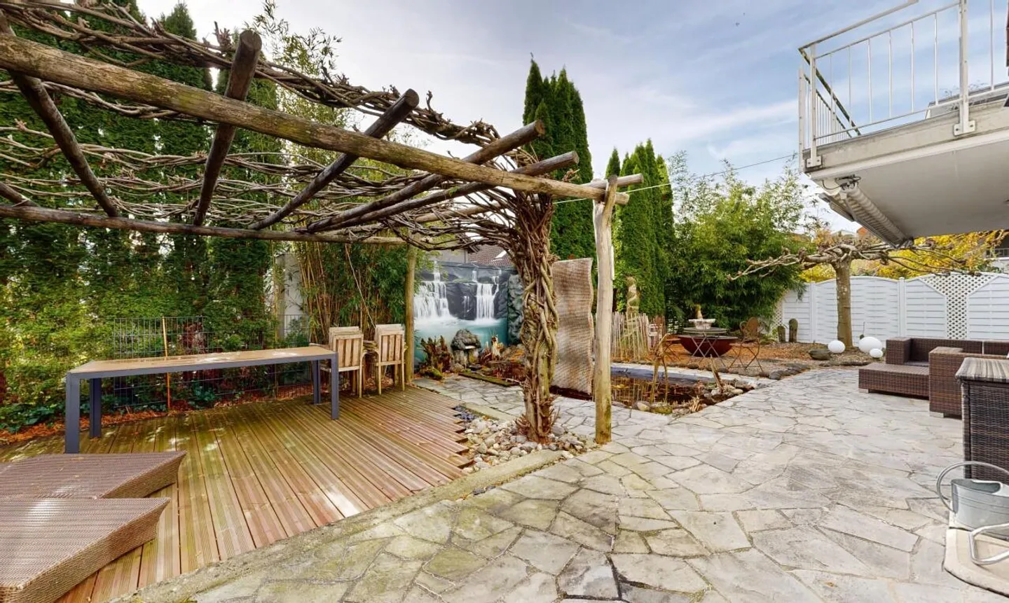 Spacious Single-Family Home with Garden Oasis and Lake View - Photo 4 of 13