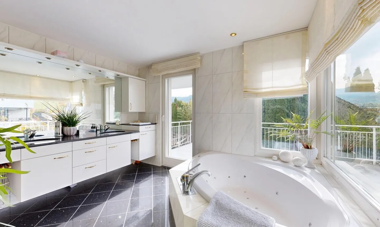 Spacious Single-Family Home with Garden Oasis and Lake View - Photo 11 of 13