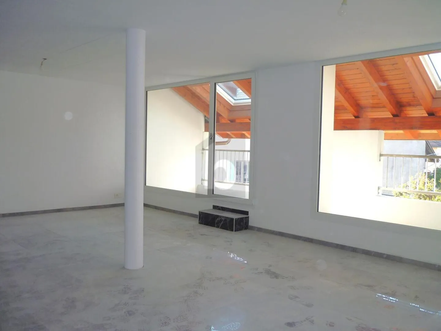 NEW, SPACIOUS AND MODERN - Photo 3 of 6