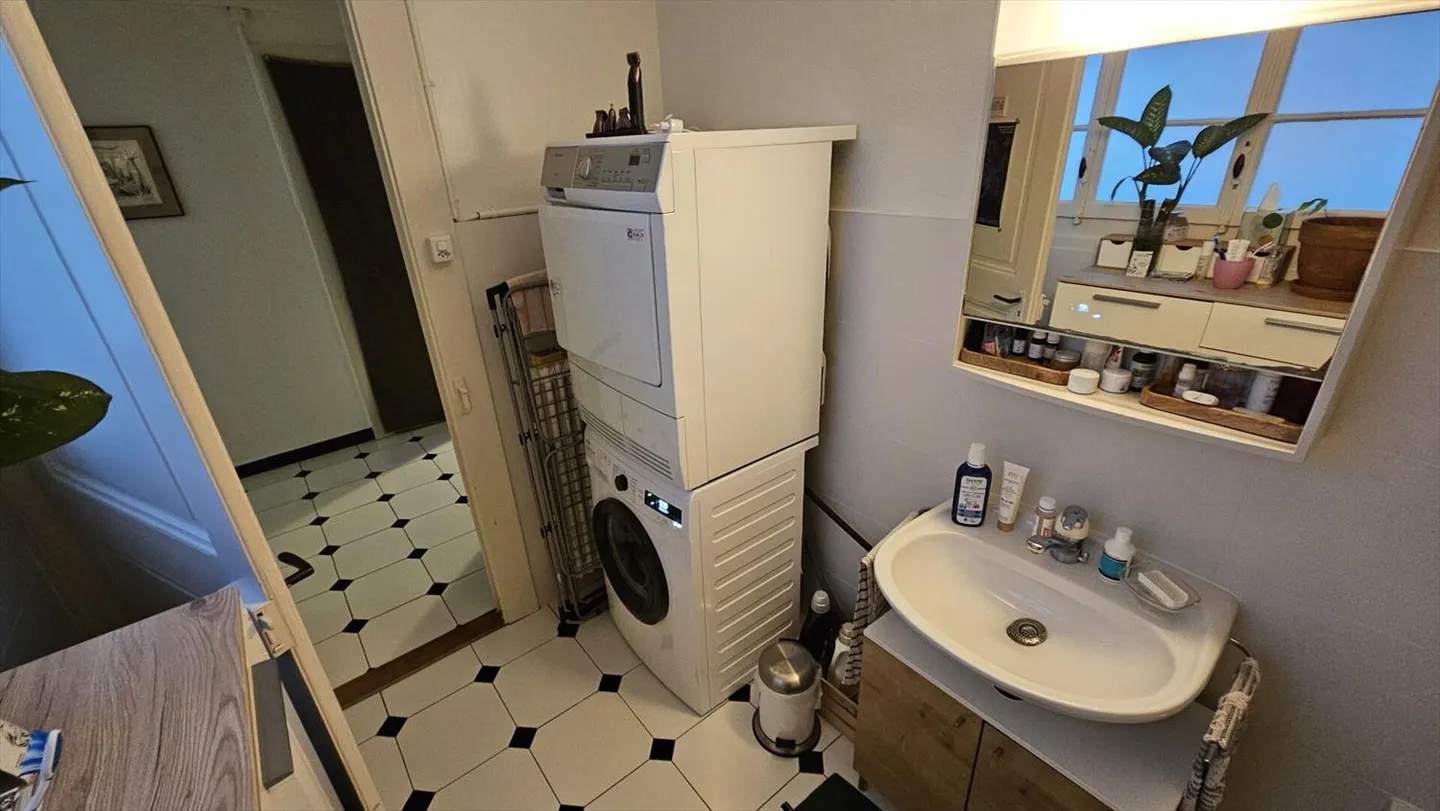 4-room apartment - Photo 9 of 9