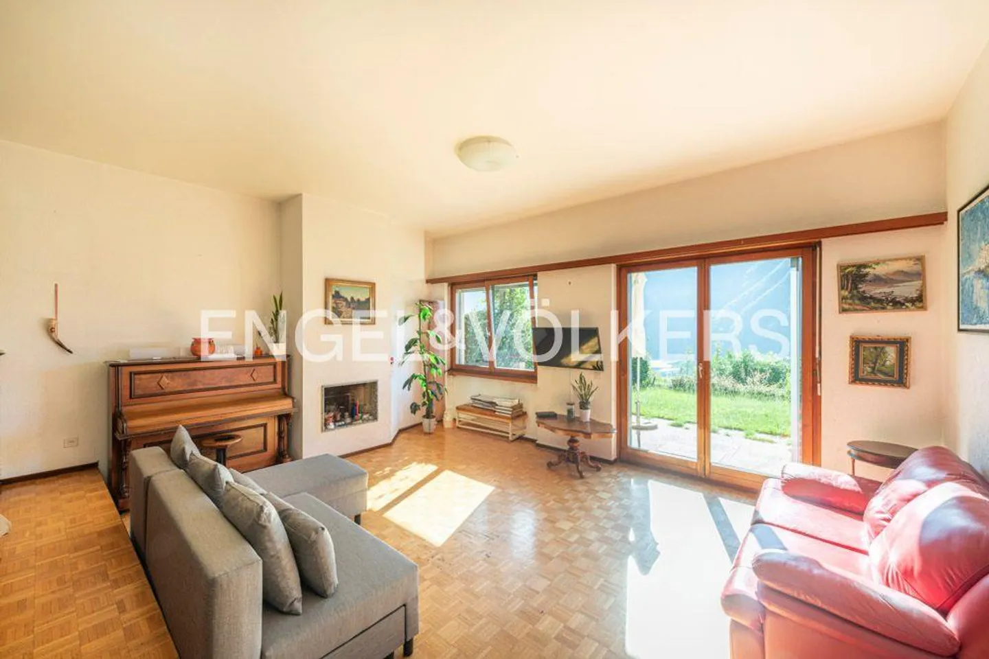Charmantes Haus mit Seeblick - Foto 3 von 5