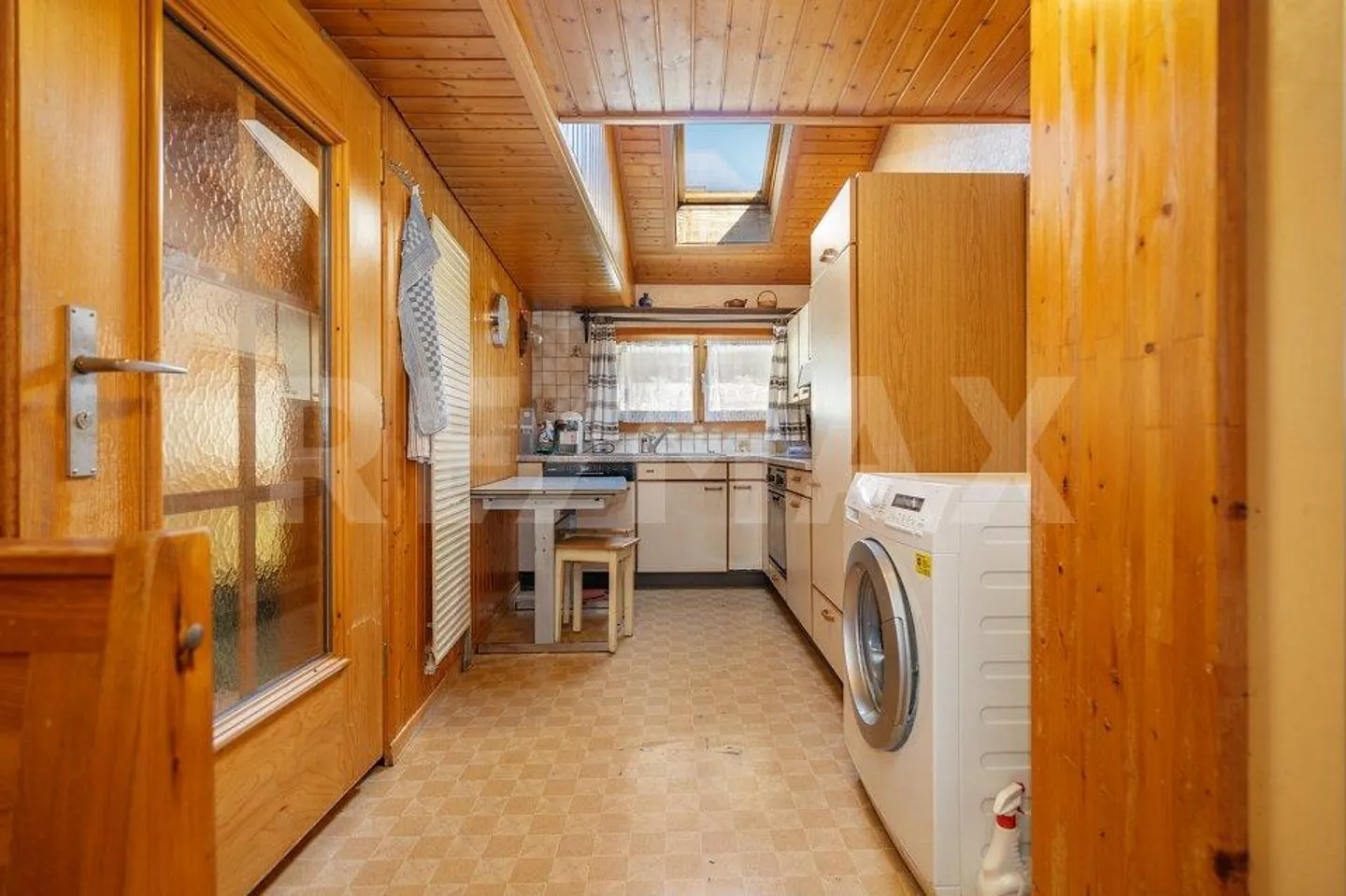 Proprietà caratteristica con due livelli abitativi, ampi terreni... - Foto 7 di 13
