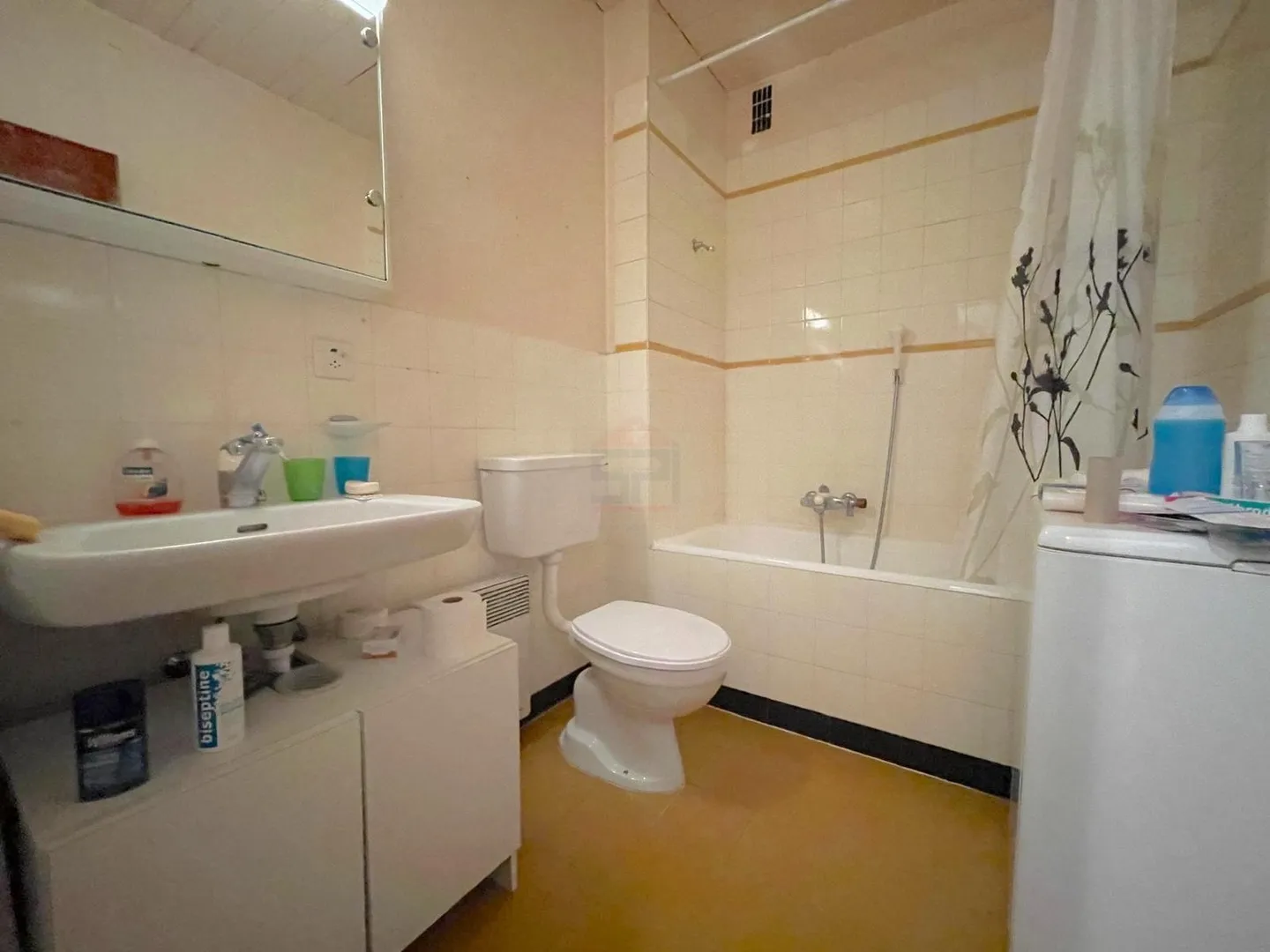 Charmantes Dorfhaus mit zwei unabhängigen Wohnungen - Foto 5 di 8