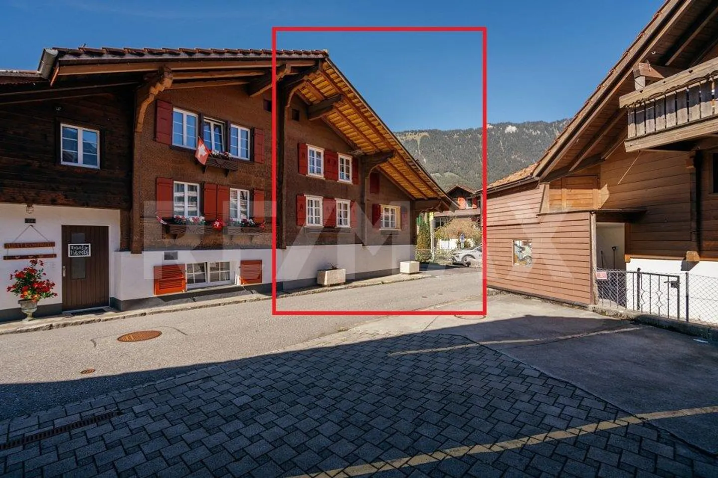 Proprietà caratteristica con due livelli abitativi, ampi terreni... - Foto 3 di 13