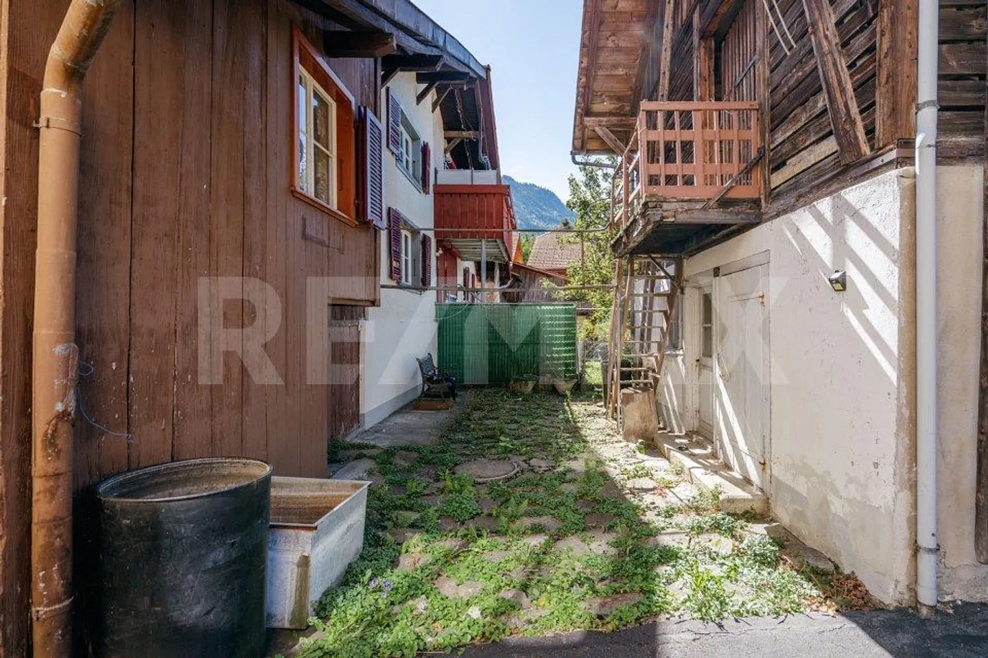 Proprietà caratteristica con due livelli abitativi, ampi terreni... - Foto 6 di 13