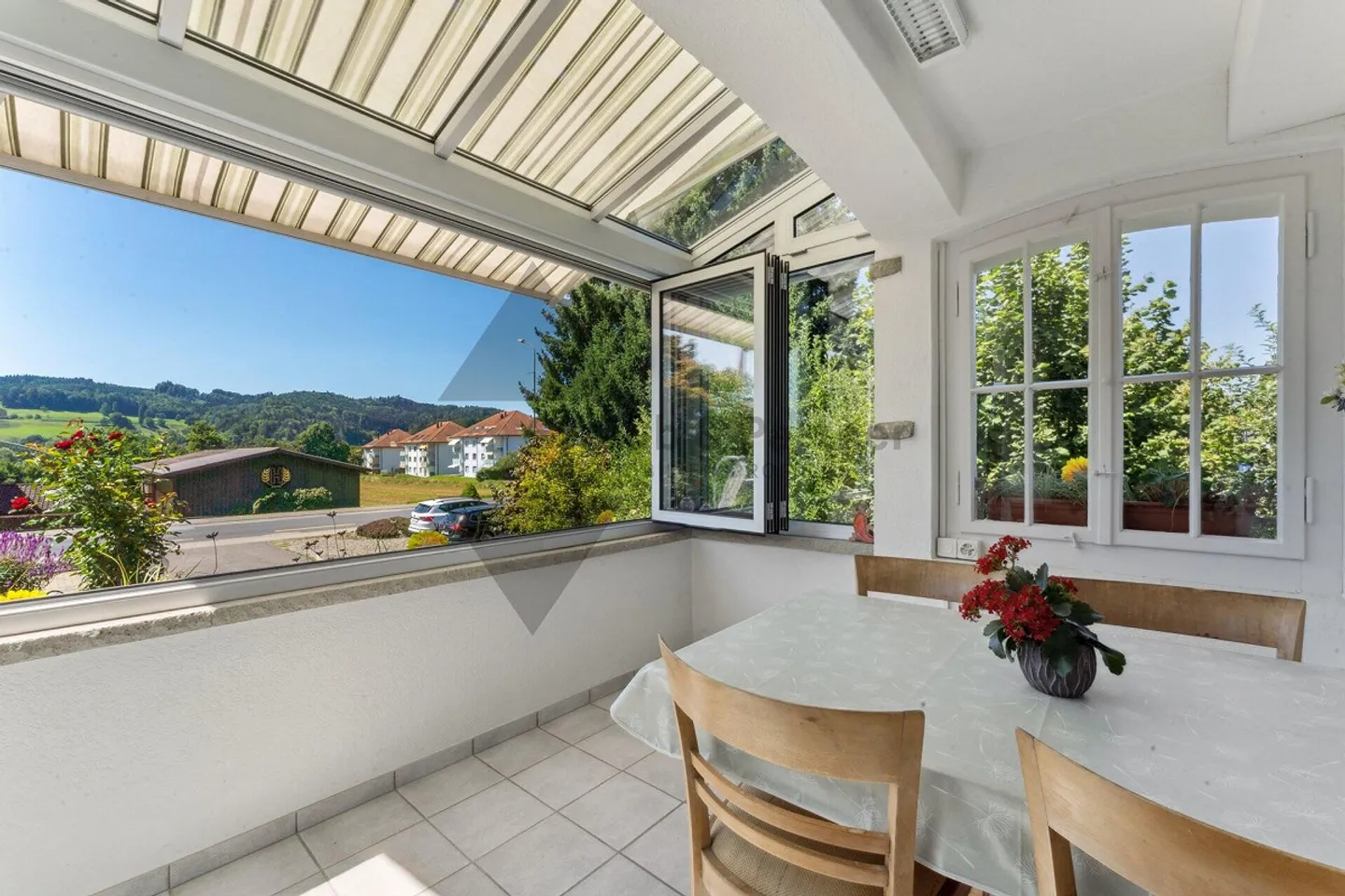 GIOIELLO CON UTILIZZO VERSATILE | ANCHE COME CASA A 2 GENERAZIONI - Foto 3 di 13