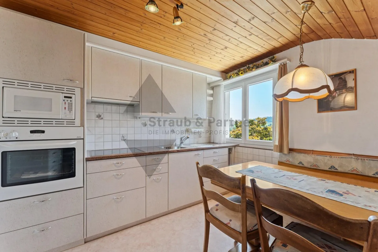 GIOIELLO CON UTILIZZO VERSATILE | ANCHE COME CASA A 2 GENERAZIONI - Foto 4 di 13