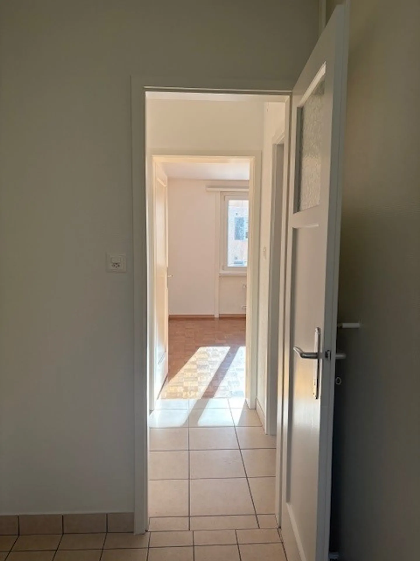 3.5 Room Apartment - Photo 2 of 10