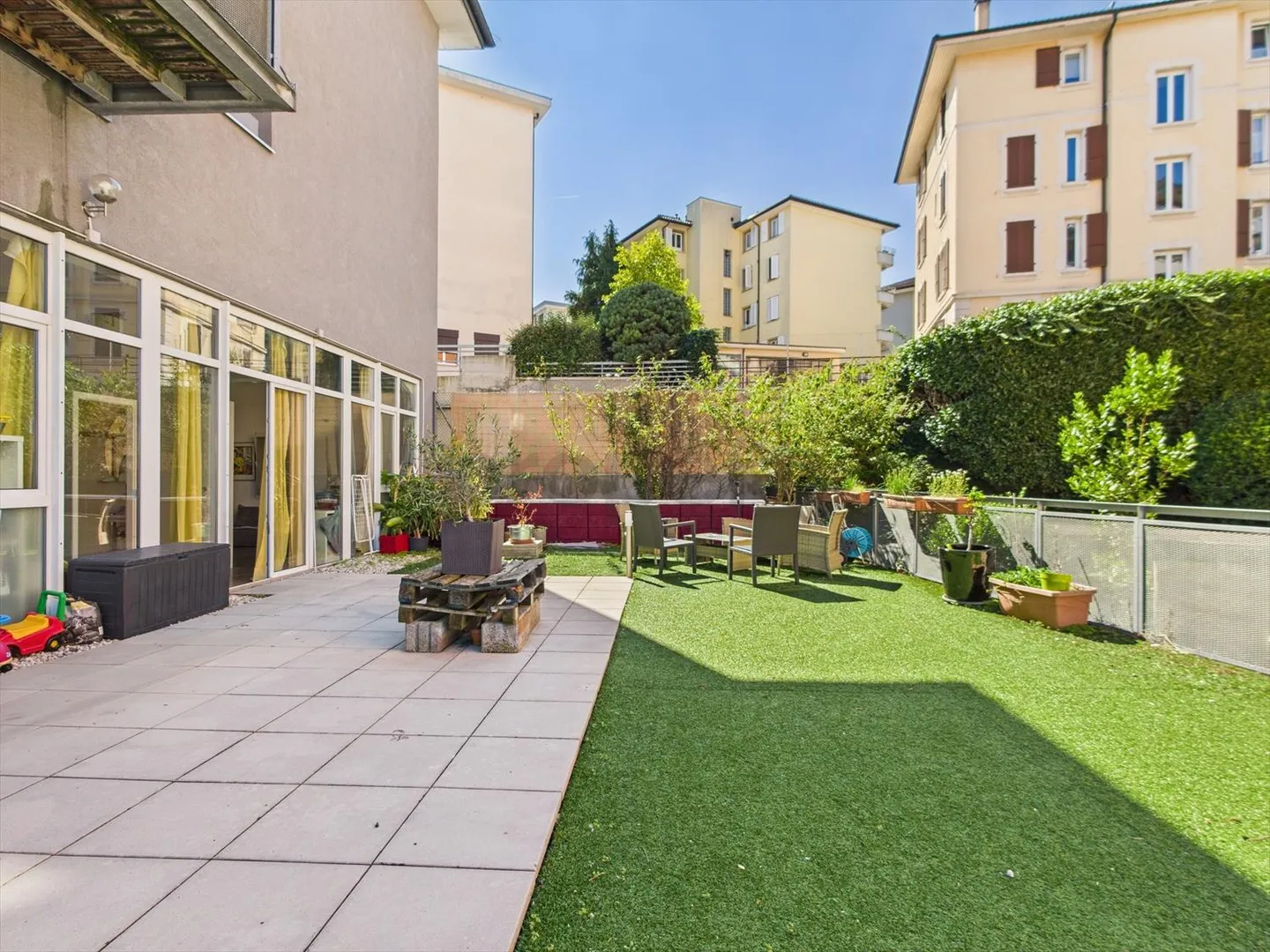 Bright and modern 2.5-room loft in the heart of Lausanne - Photo 11 of 12