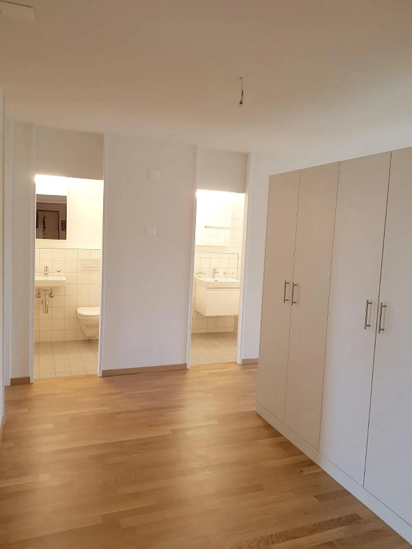 Moderne Wohnung mit Balkon - Foto 8 von 11