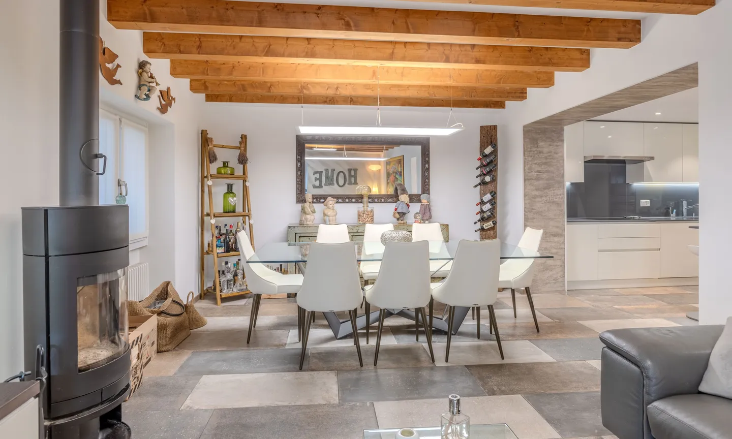 SUPERBE ET SPACIEUSE VILLA DE CHARME DE 5,5 PIÈCES À MELIDE - Photo 3 sur 9