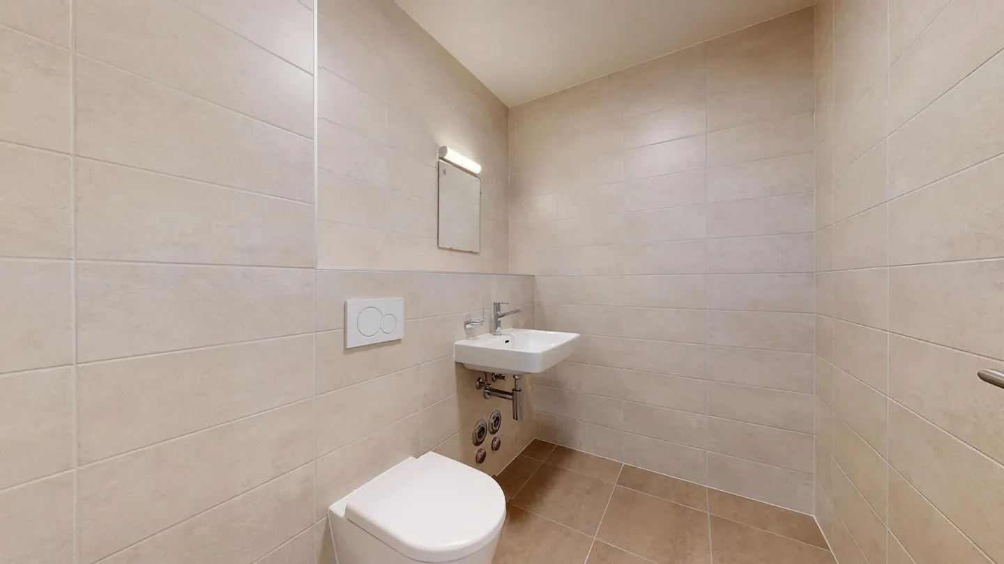 Superb high-end apartment just steps from the train station! - Photo 10 of 10