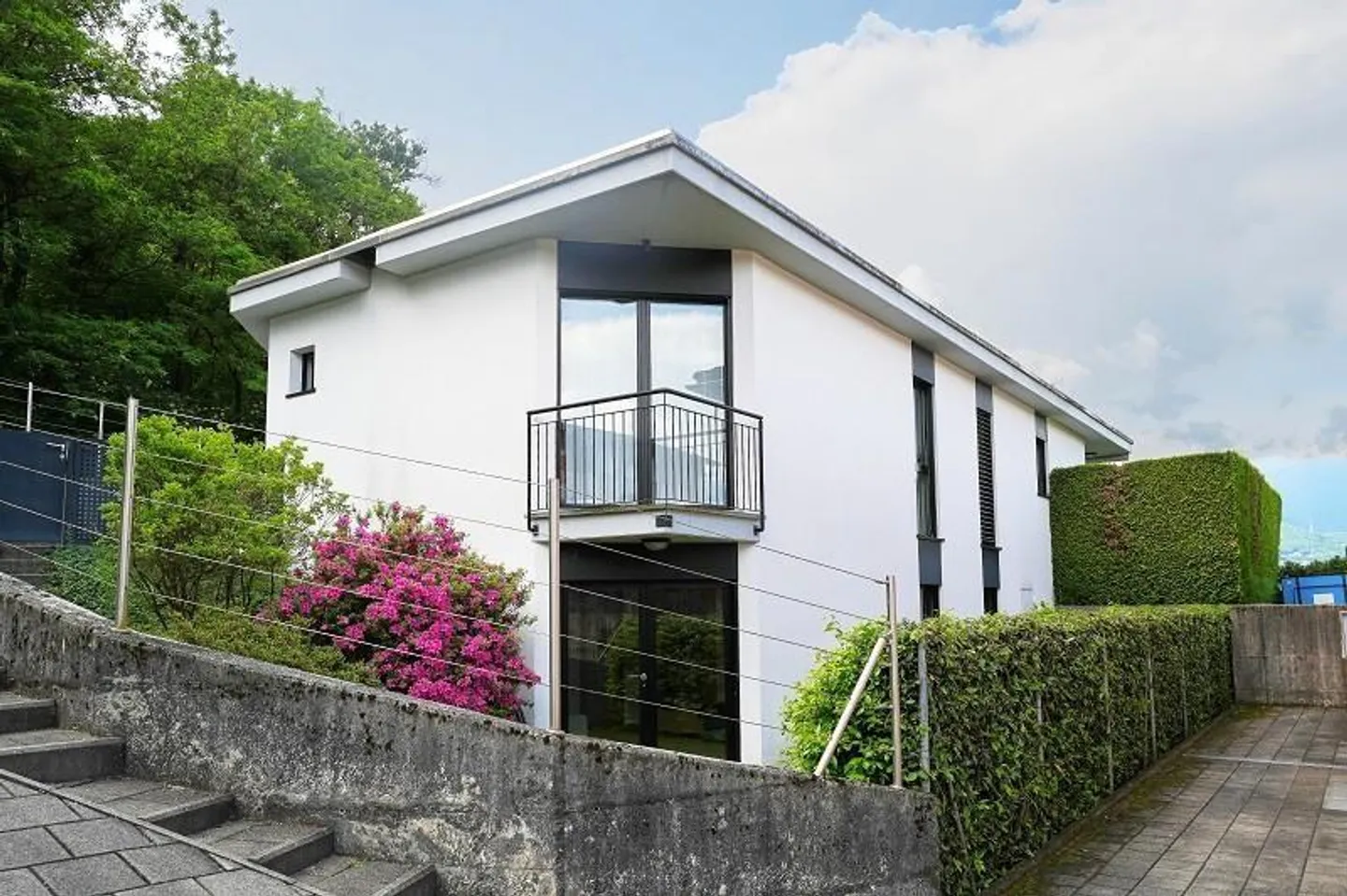 Villa de 6 1/2 pièces dans un endroit calme avec vue - Photo 1 sur 42
