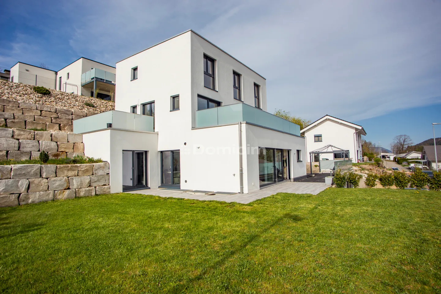 Vaste villa moderne de 7.5 pièces - Photo 1 sur 12
