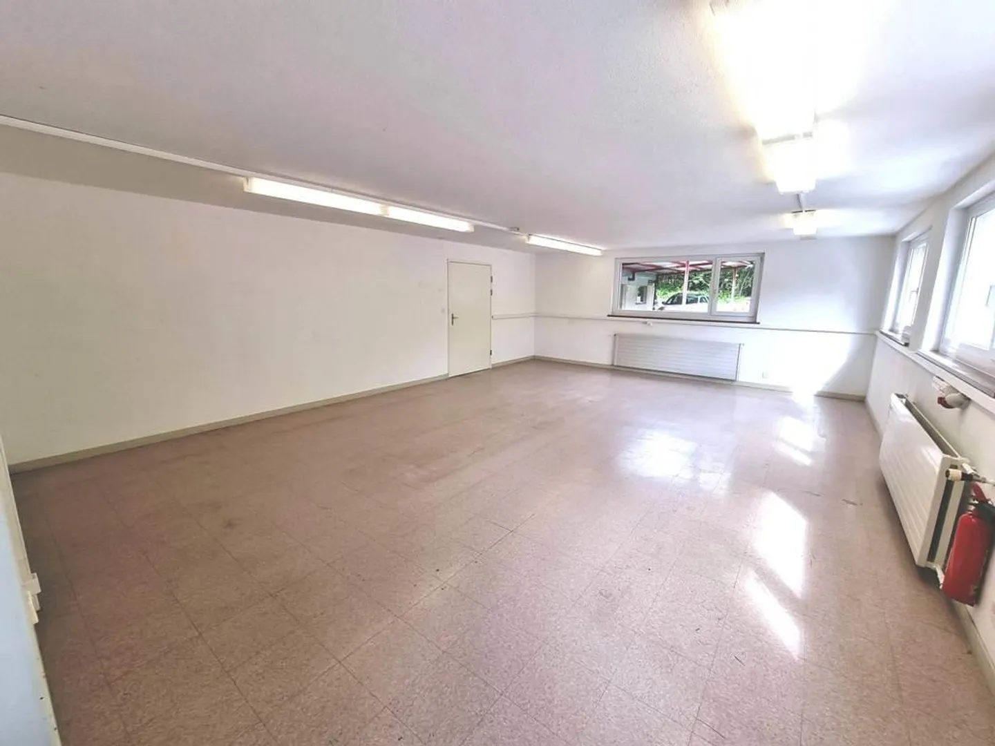 Commercial space 51 m2 - Photo 1 of 3