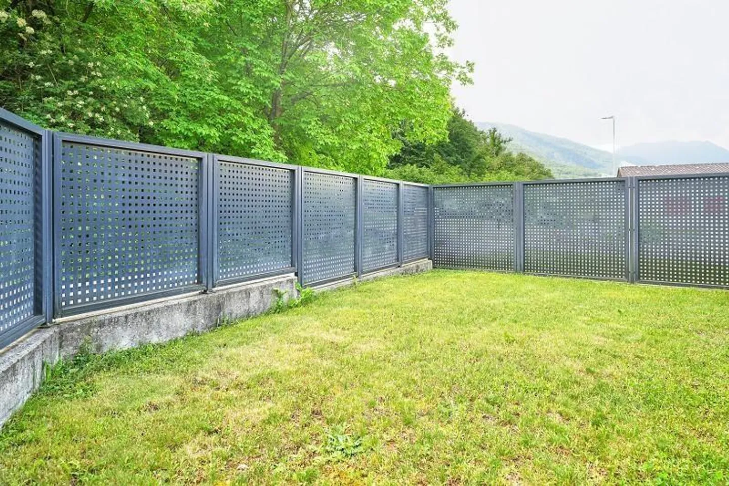 Villa de 6 1/2 pièces dans un endroit calme avec vue - Photo 33 sur 42