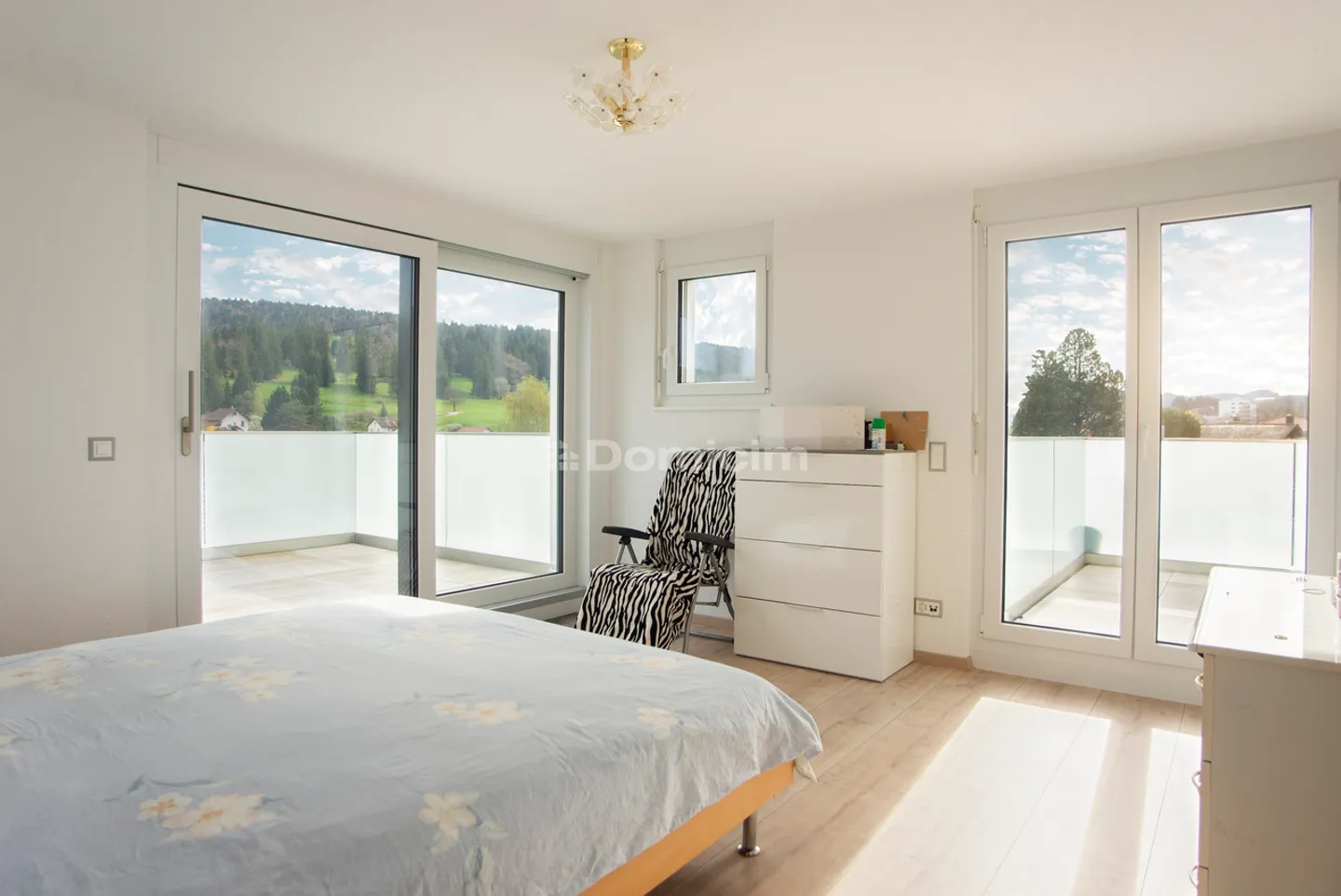 Vaste villa moderne de 7.5 pièces - Photo 5 sur 12