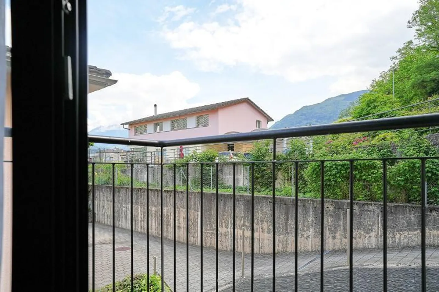 Villa de 6 1/2 pièces dans un endroit calme avec vue - Photo 39 sur 42