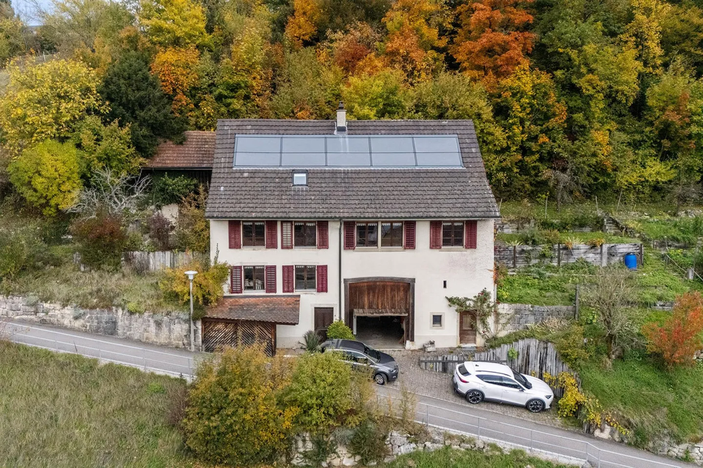 Charming Family Home in Seewen - Photo 3 of 12
