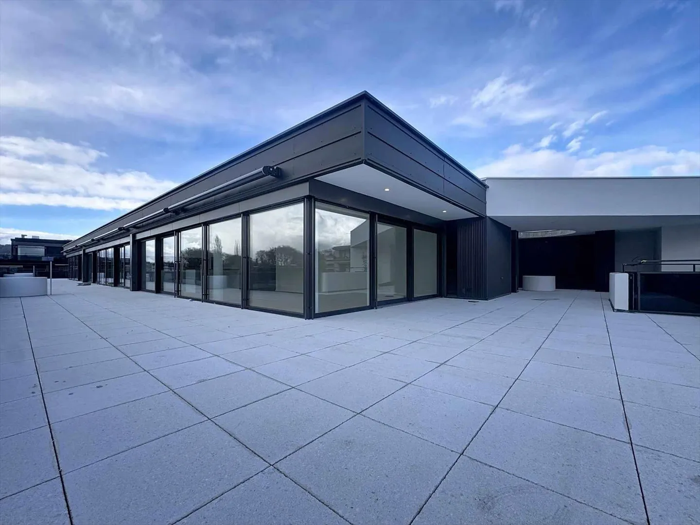 Attique de Luxe avec Terrasse - Photo 9 sur 13