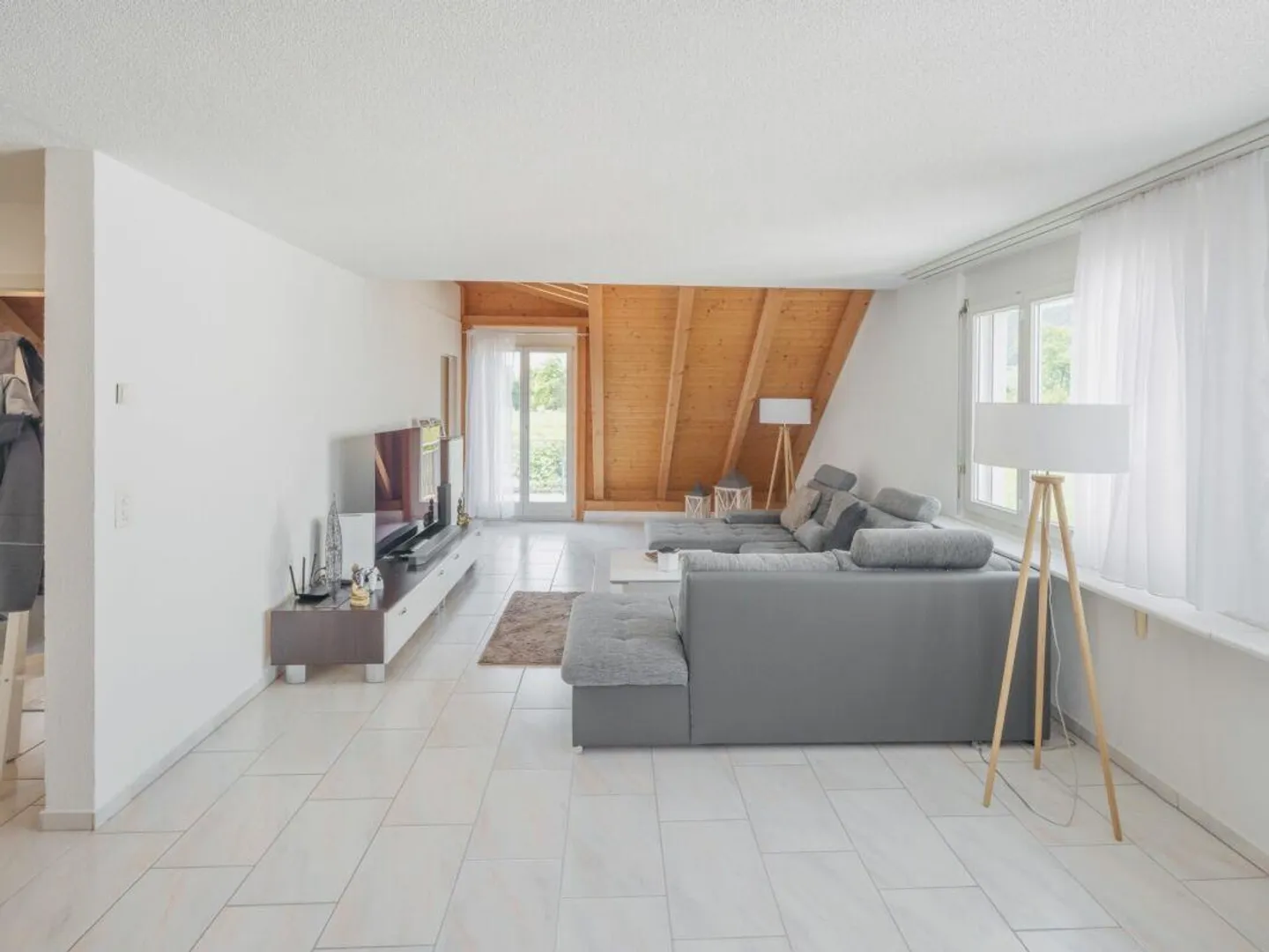 Incantevole maisonette di 2,5 stanze con vista sul Reno - Foto 6 di 16