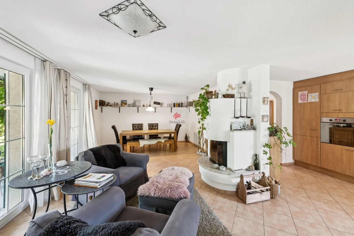 Charming Family Home in Mägenwil - Photo 5 of 13