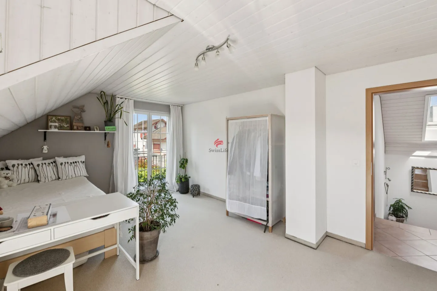 Charming Family Home in Mägenwil - Photo 7 of 13