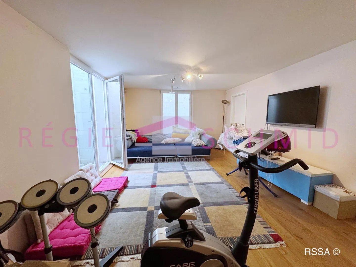 Villa bifamiliare di 7 stanze a Corsier - Foto 13 di 13