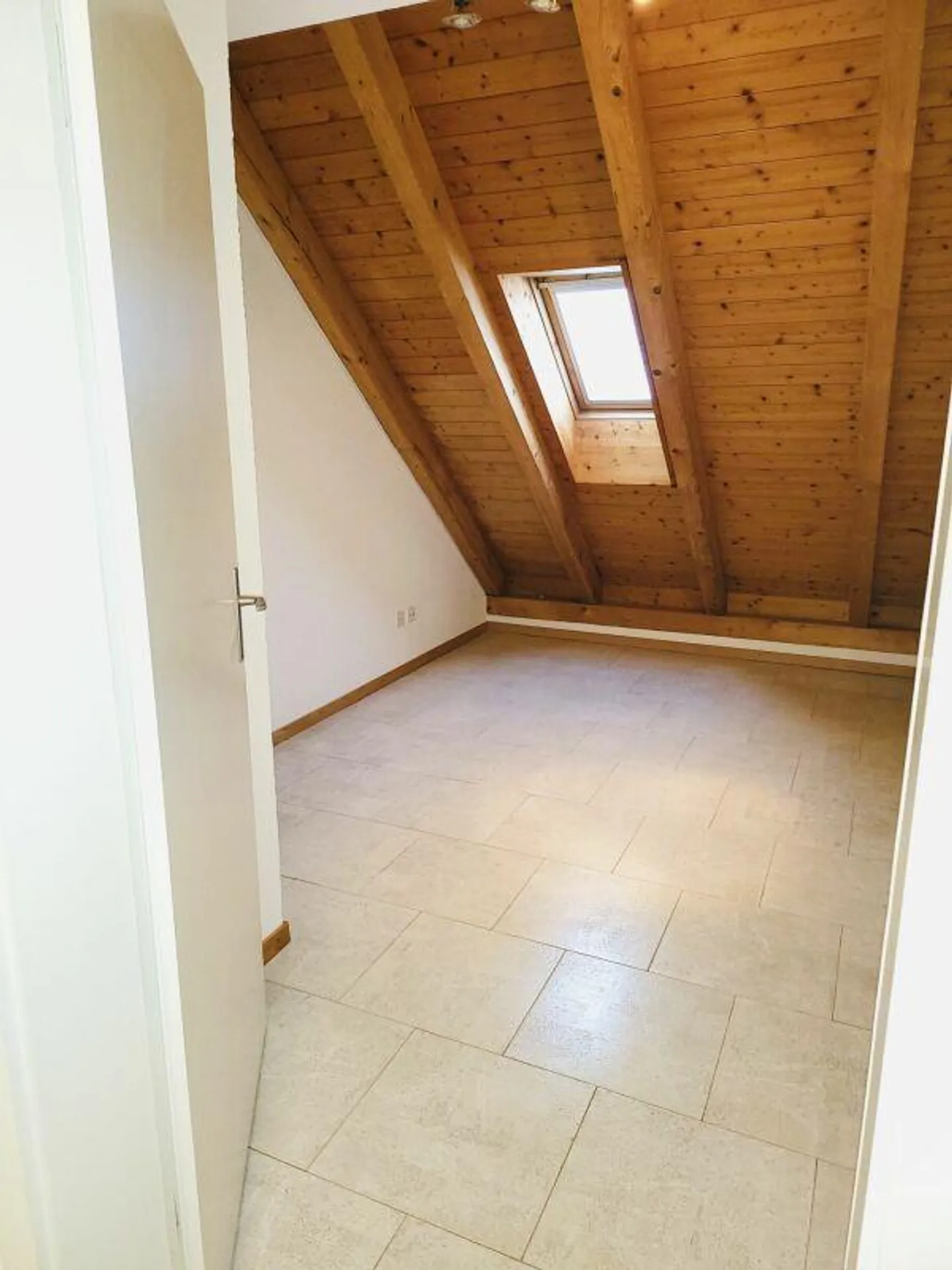 Incantevole maisonette di 2,5 stanze con vista sul Reno - Foto 11 di 16