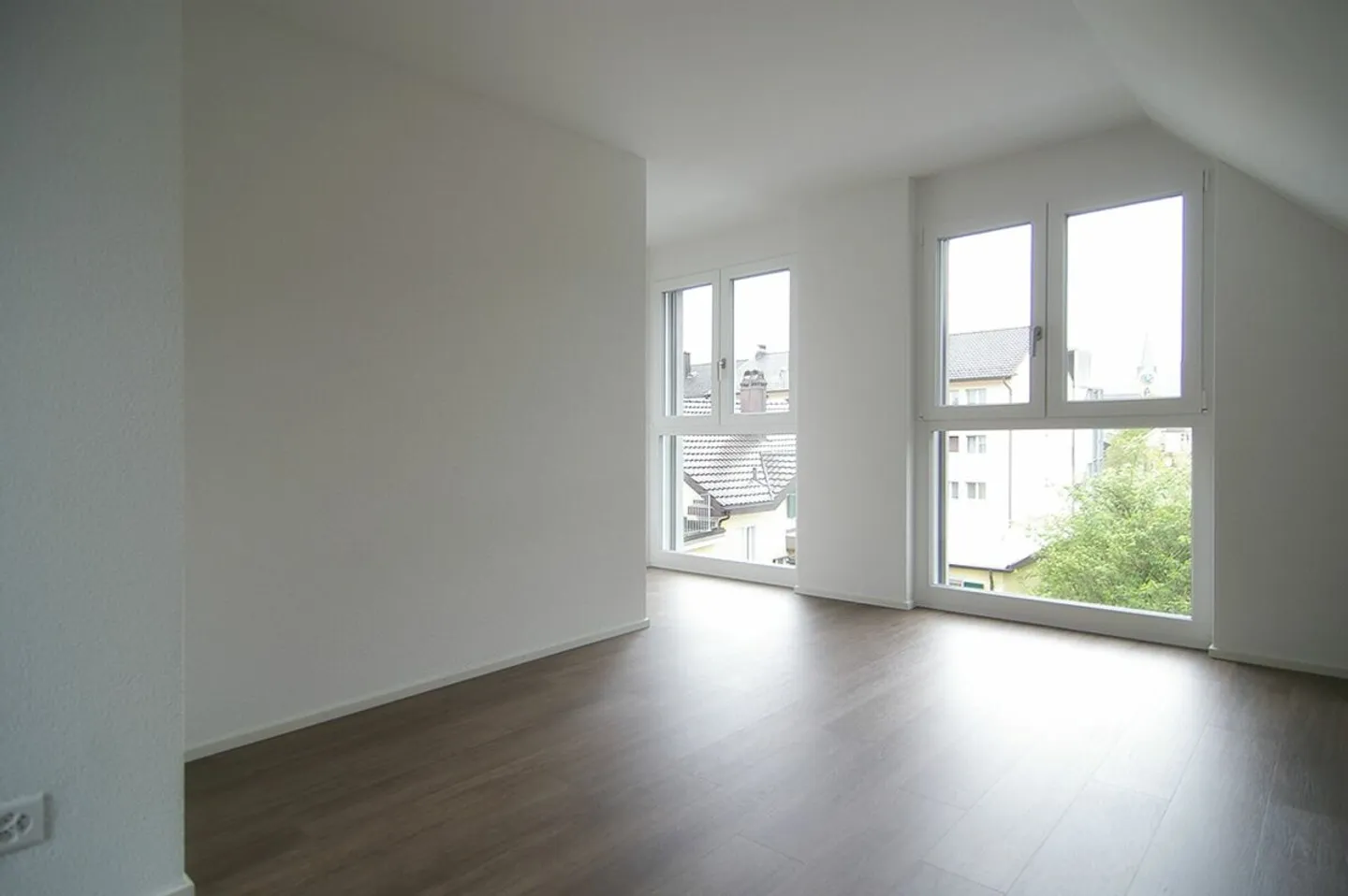 Modern 4.5-Room Apartment - Photo 5 of 9