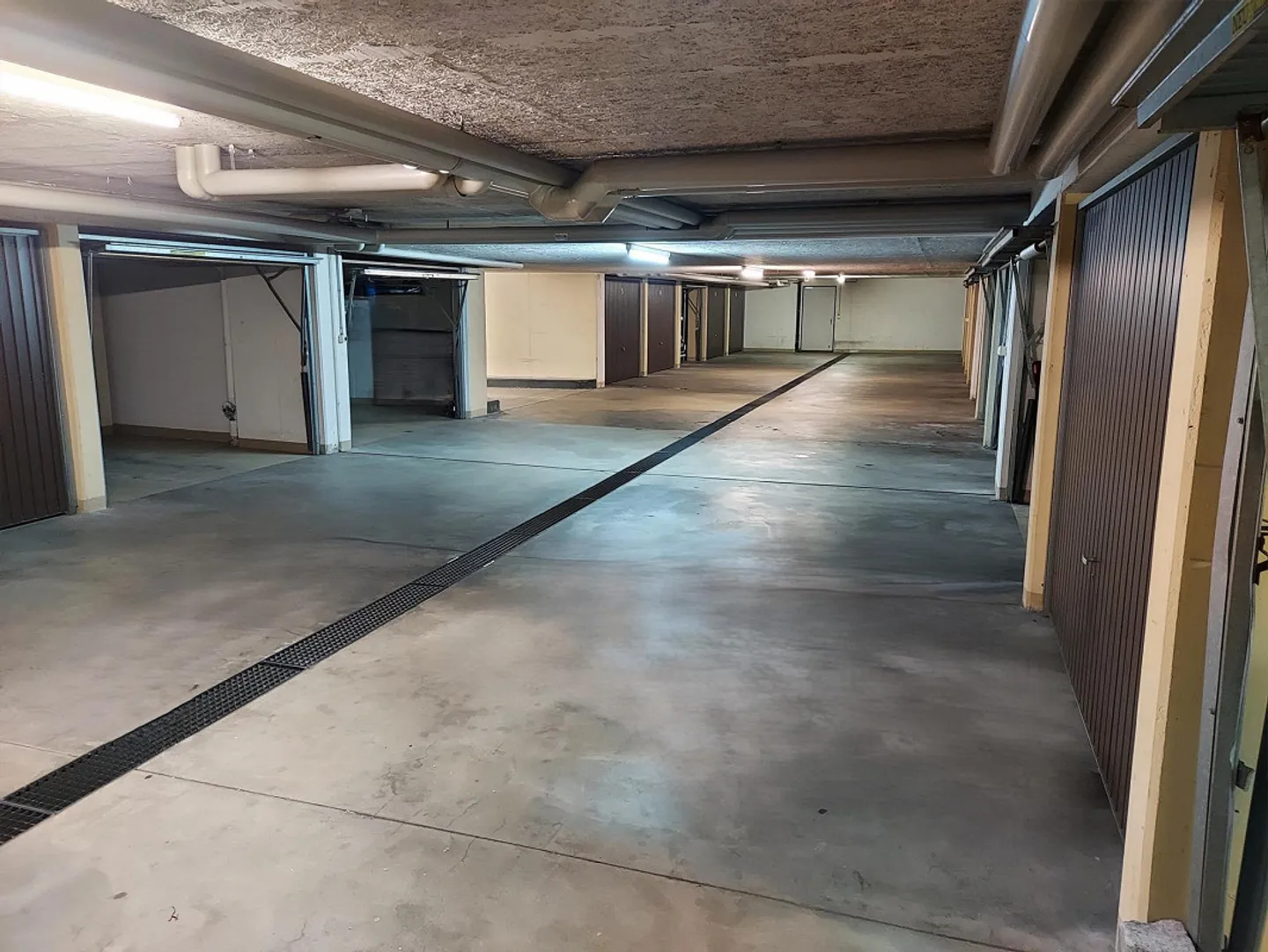 Place de parking souterrain - Photo 1 sur 4