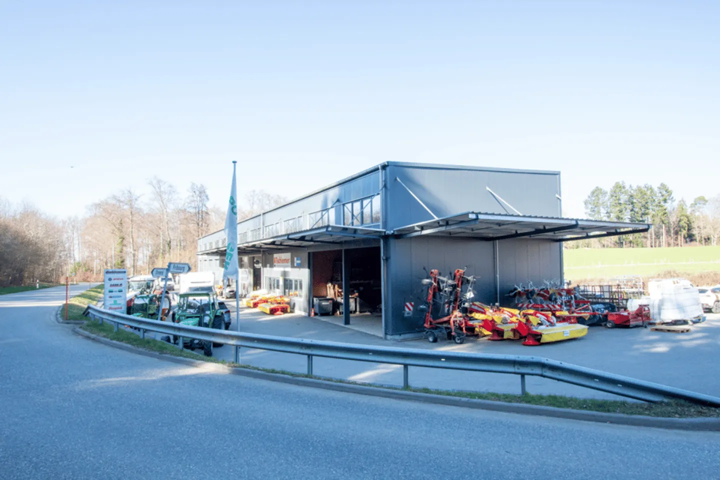 Gewerbeliegenschaft mit Potenzial - flexibel, gut erschlossen und vielseitig nut - Foto 1 di 13