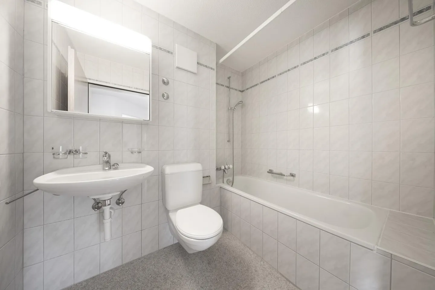 Zona residenziale tranquilla! - Foto 5 di 7