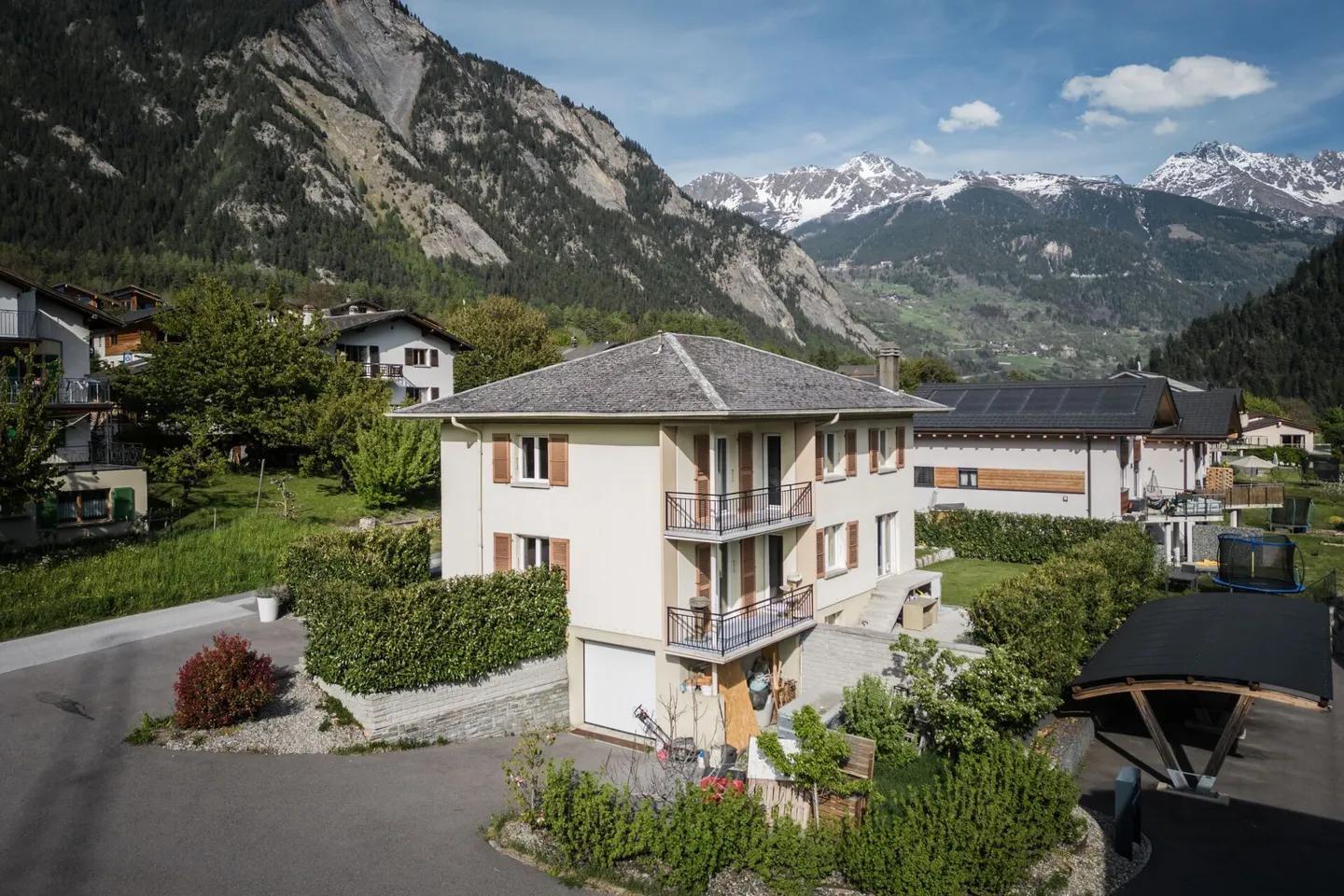 Sehr schöne 4,5-Zimmer-Wohnung im ersten Stock - Foto 4 von 13