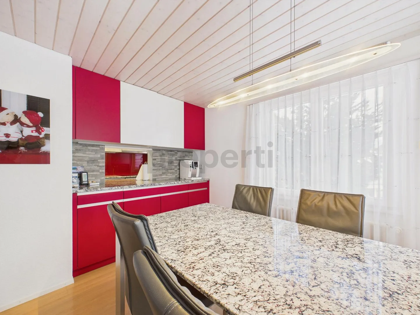 Ampia casa plurifamiliare di 7 stanze in posizione ideale vicino a scuola e negozi, Oberiberg - Foto 5 di 14