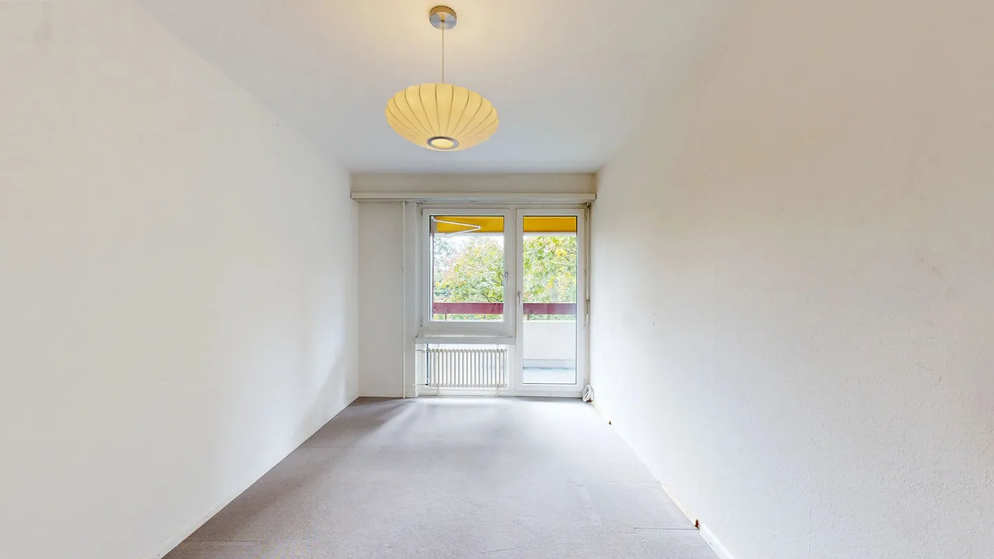 Cozy 4.5-room apartment in building rights with parking space - Photo 7 of 17