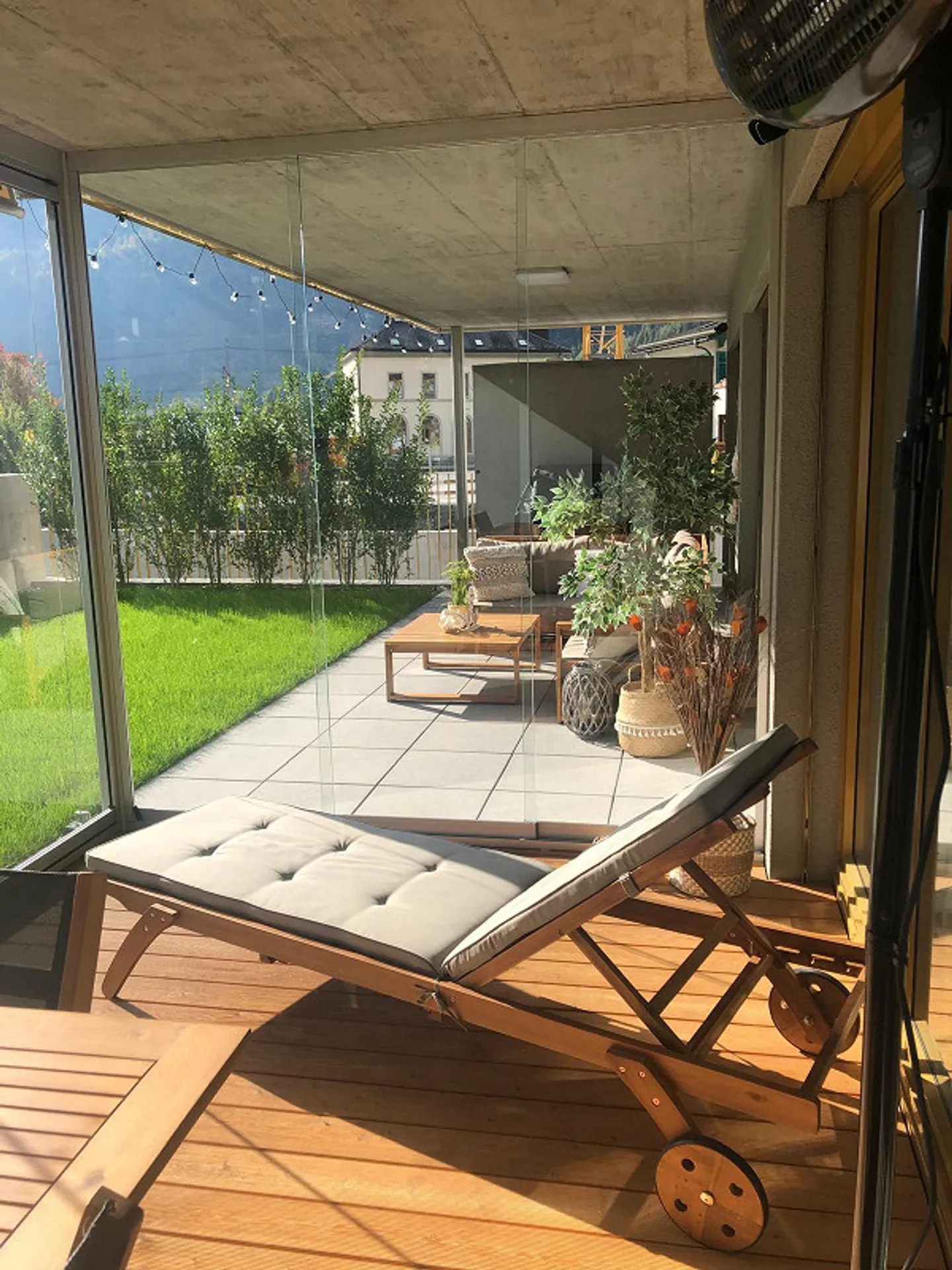 Appartamento giardino di alta qualità con 5,5 stanze in posizione centrale a Walenstadt - Foto 2 di 15