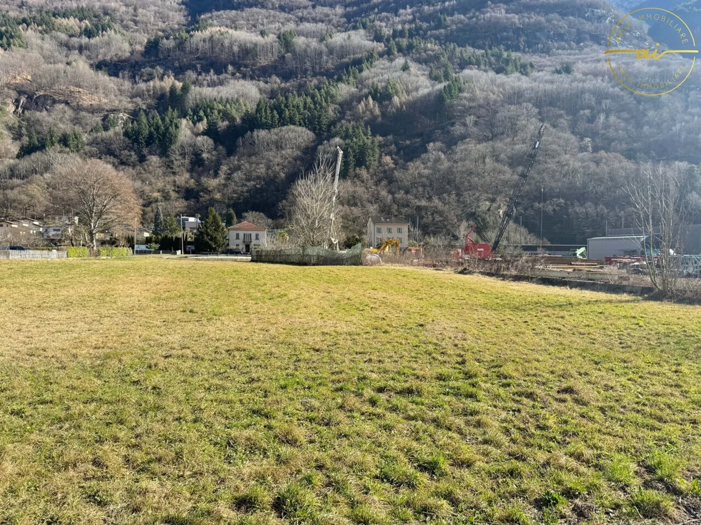 TERRAIN CONSTRUCTIBLE AU MILIEU DE LA VERDURE À OSOGNA - Photo 3 sur 5