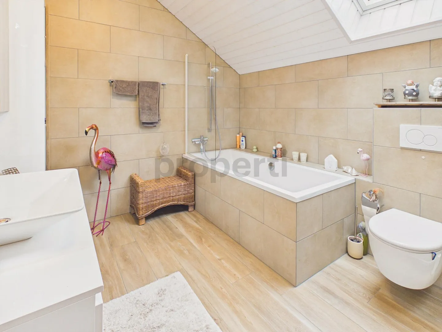 Moderne 3.5-Zimmer-Attikawohnung mit Balkon, Kallnach - Photo 11 of 13