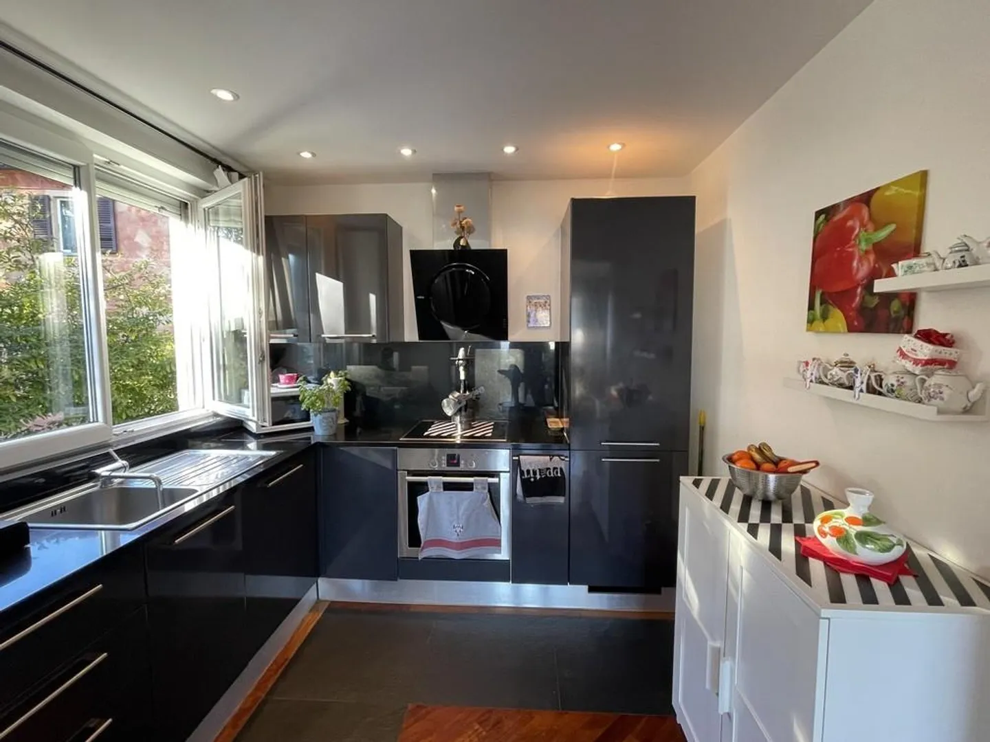 Appartamento spazioso con vista lago - Foto 5 di 13