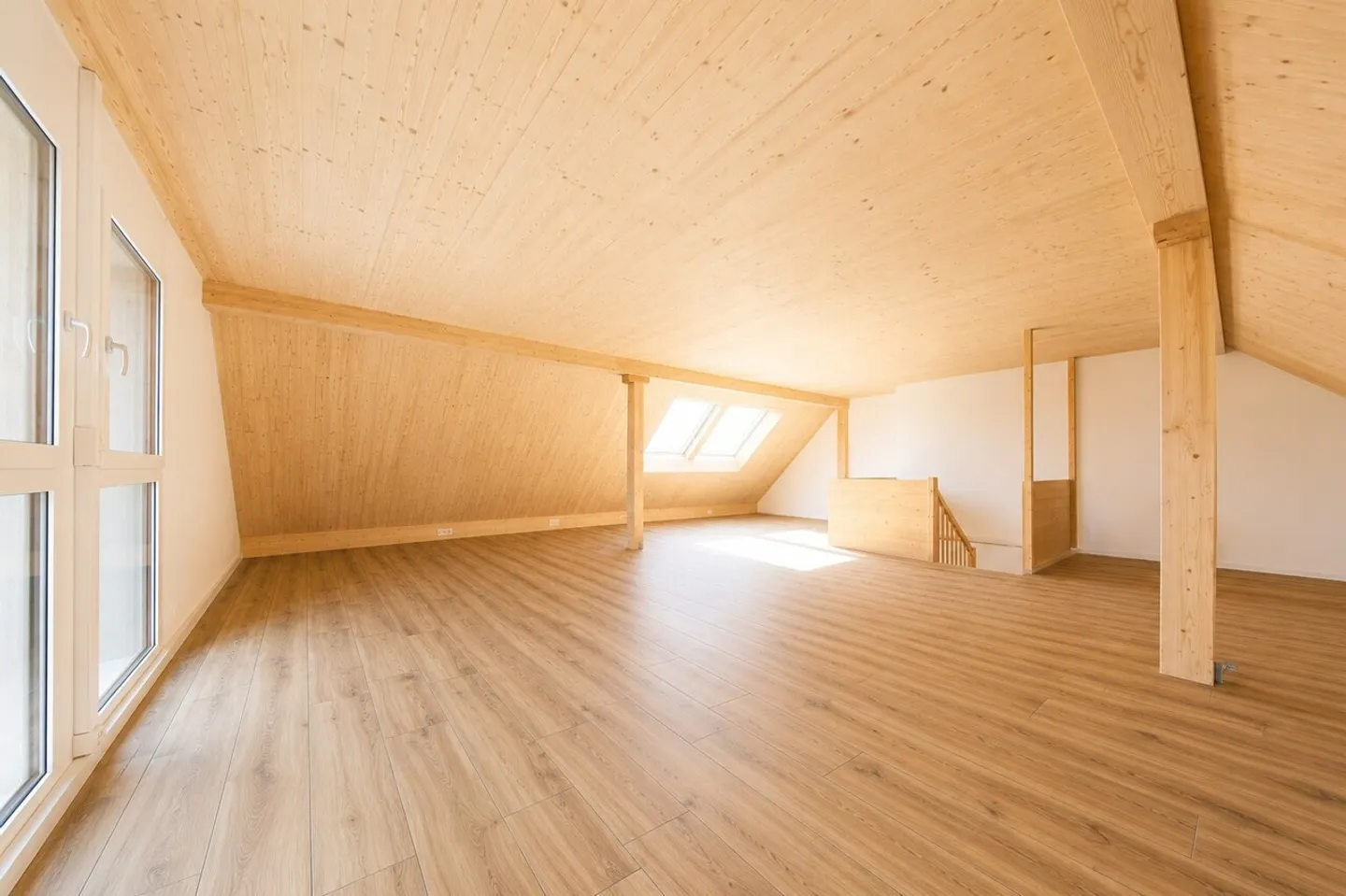 Maisonette apartment with morning sun! - Photo 10 of 10