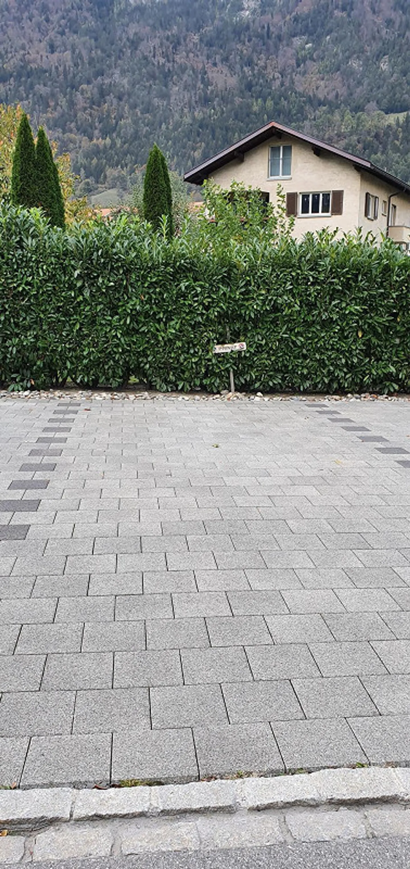 Outdoor parking space for rent in Domat/Ems - Photo 2 of 3