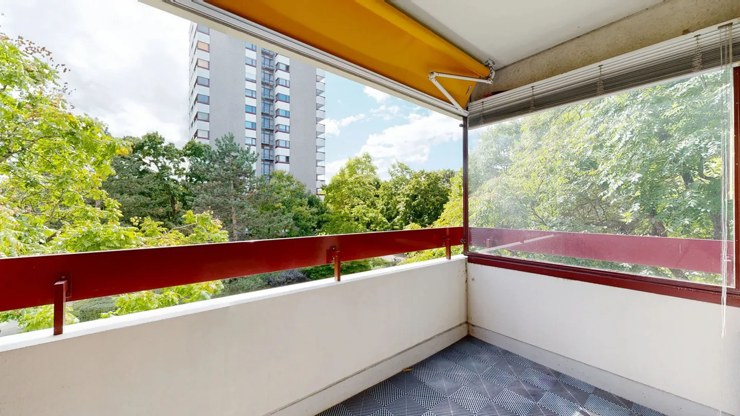 Cozy 4.5-room apartment in building rights with parking space - Photo 13 of 17