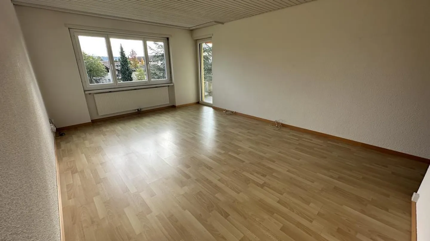 Appartement confortable de 4,5 pièces avec balcon spacieux - Photo 5 sur 11