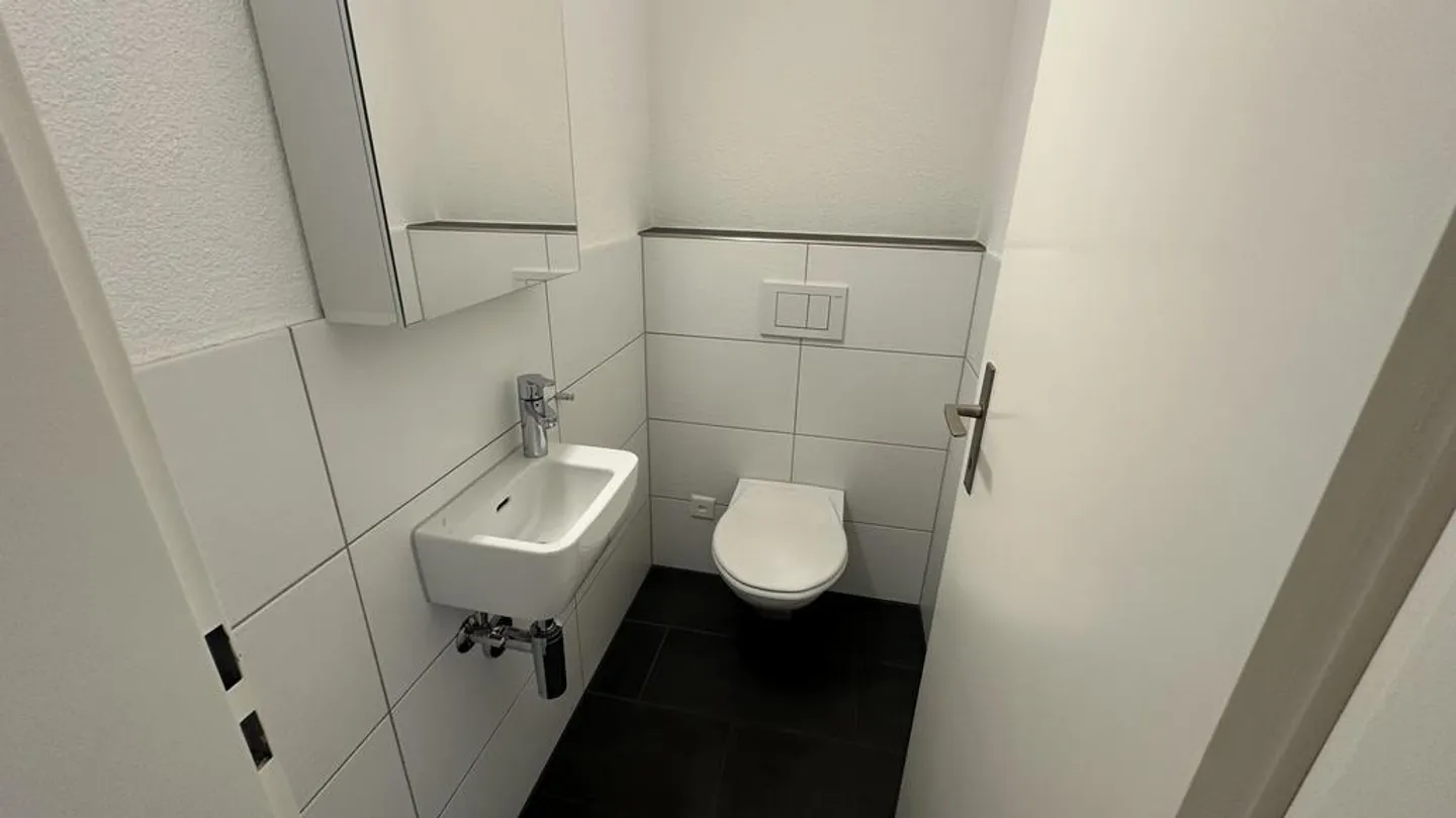 Appartement confortable de 4,5 pièces avec balcon spacieux - Photo 7 sur 11