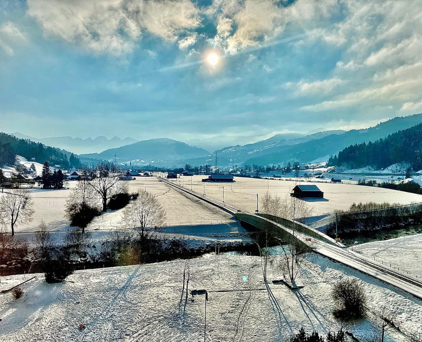 Appartamento molto luminoso con balcone vetrato - Foto 2 di 11